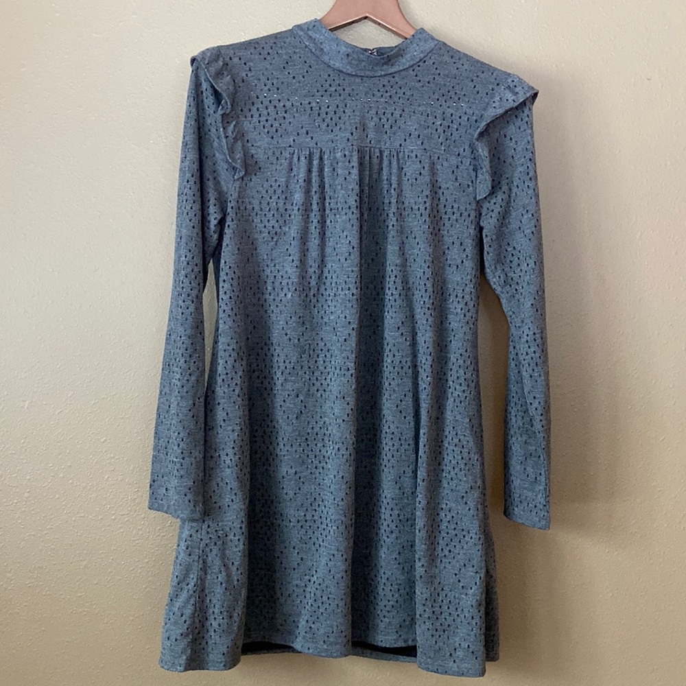 Womens BCBG tunic; Size med